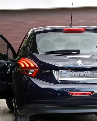Peugeot 208 cena 24900 przebieg: 139000, rok produkcji 2015 z Limanowa małe 277